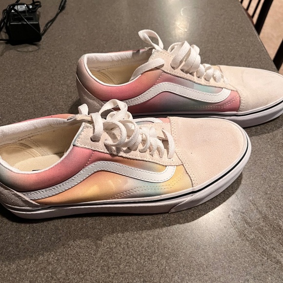 Size 9 Vans - Picture 1 of 3